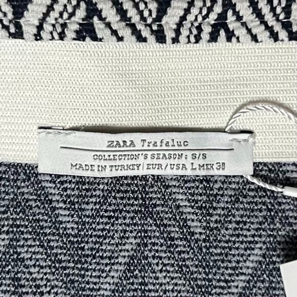 Zara Trafulac Women's Blue & White Herringbone Stretch Bodycon Mini Skirt Size L - Picture 6 of 9